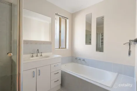 Property photo of 2 Killington Crescent Boulder WA 6432