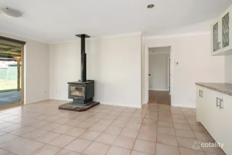 Property photo of 2 Killington Crescent Boulder WA 6432