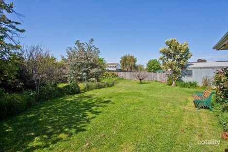 Property photo of 34 Sapphire Street Niddrie VIC 3042