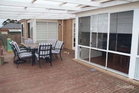 Property photo of 10 Canterbury Avenue Sunbury VIC 3429