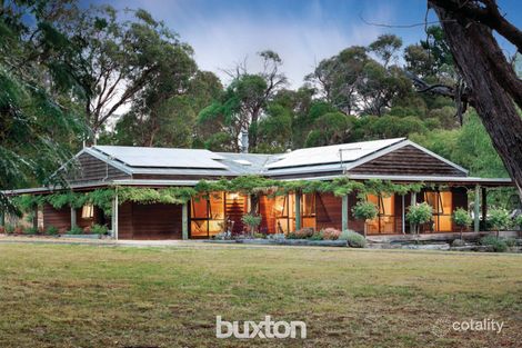 5 Thomas Rd, Haddon, VIC 3351