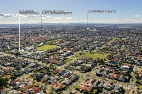 Property photo of 17 Loddon Drive Taylors Hill VIC 3037