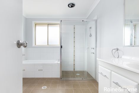 2 Gilmore St, Cameron Park, NSW 2285