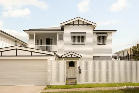 64 Winchester St, Hamilton, QLD 4007