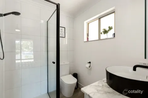 Property photo of 198 Mackenzie Street West Kangaroo Flat VIC 3555