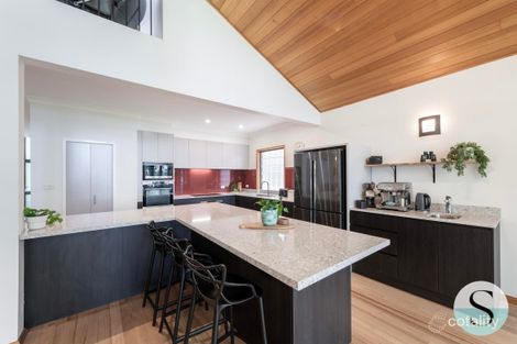 Property photo of 17 Lakeshore Avenue Kingfisher Shores NSW 2259