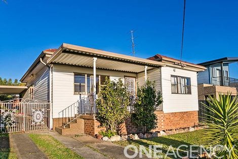18 Third Ave N, Warrawong, NSW 2502