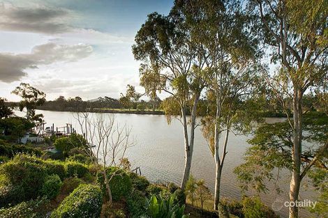 141 King Arthur Tce, Tennyson, QLD 4105