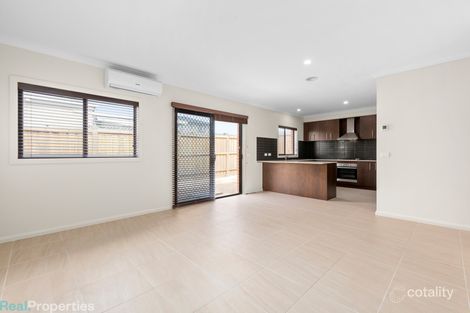 Property photo of 5 Coldfall Way Mickleham VIC 3064