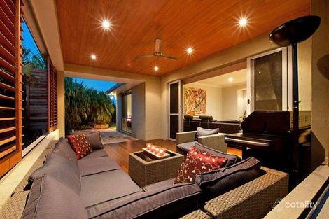 Property photo of 16 Codrington Circuit Pacific Pines QLD 4211