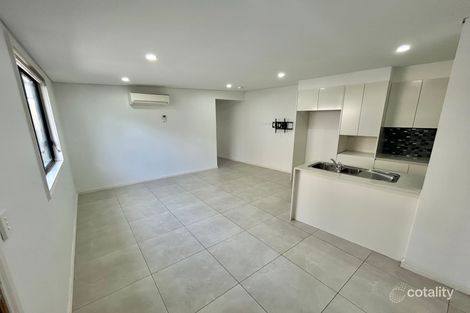 Property photo of 28 Greenway Drive West Hoxton NSW 2171
