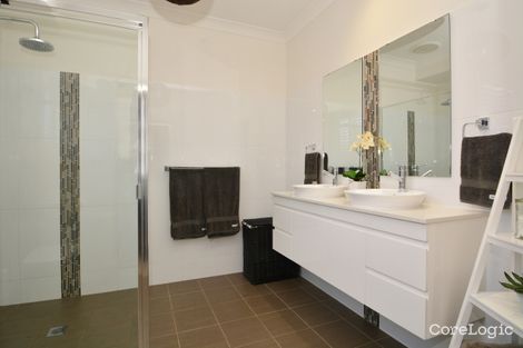 Property photo of 194 Northlakes Drive Cameron Park NSW 2285