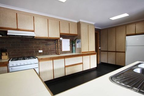 Property photo of 18 Brimpton Grove Wyndham Vale VIC 3024