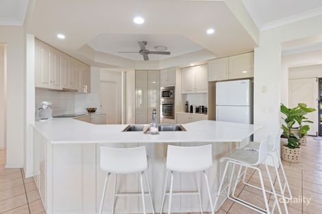 Property photo of 18 Dalley Park Drive Helensvale QLD 4212