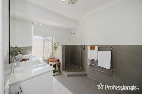 Property photo of 8 Sandgate Way Marangaroo WA 6064