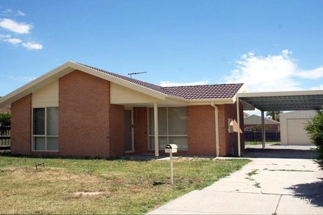 Property photo of 5 Natalie Court Cranbourne West VIC 3977