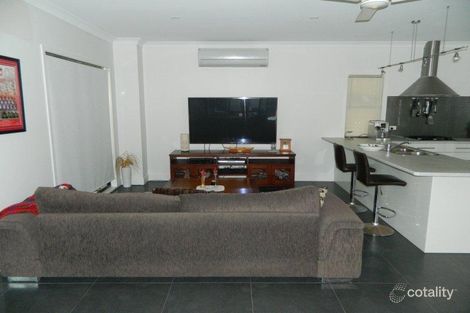 Property photo of 23/4 Bourke Street Blacks Beach QLD 4740