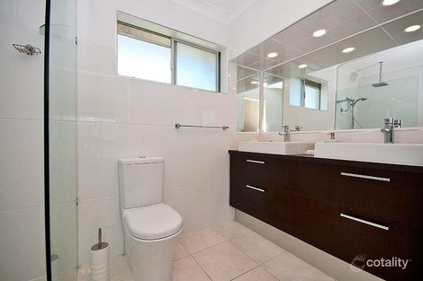 Property photo of 10 Collins Crescent Benowa QLD 4217