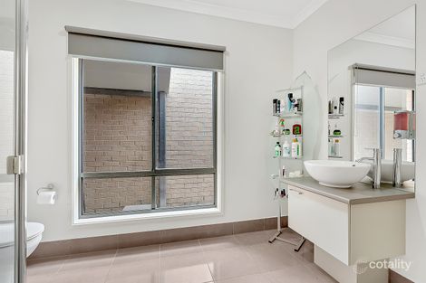 Property photo of 34 Taylan Street Craigieburn VIC 3064