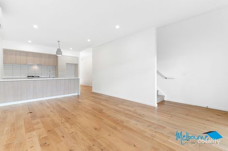 Property photo of 48 Sharp Circuit Mill Park VIC 3082