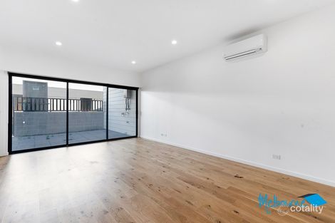 Property photo of 48 Sharp Circuit Mill Park VIC 3082