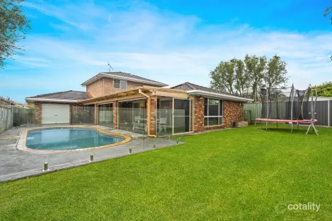 Property photo of 4 Hayter Close Kariong NSW 2250