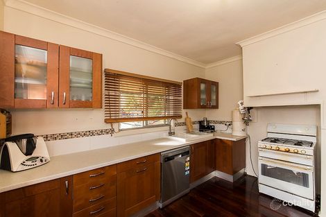 Property photo of 16 Jinda Road Koongamia WA 6056