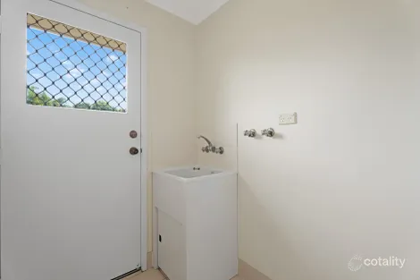 Property photo of 10 Elliot Court Eli Waters QLD 4655