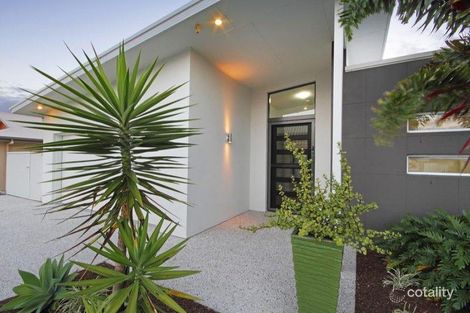 14 Whitehaven Way, Pelican Waters, QLD 4551