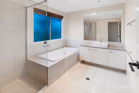Property photo of 1 Cabriolet Court Upper Coomera QLD 4209