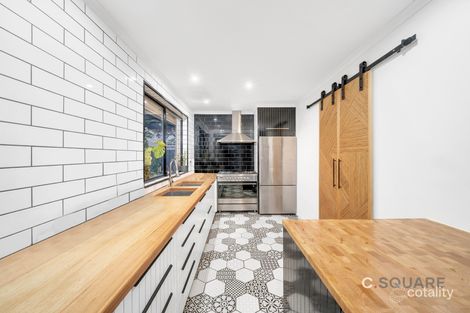 Property photo of 19 Benaud Close Meadow Heights VIC 3048