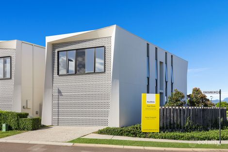 Property photo of 1 Concourse Drive Mermaid Waters QLD 4218