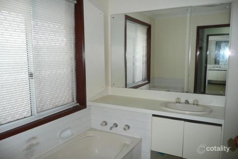 Property photo of 4 Wilson Crescent Hoppers Crossing VIC 3029