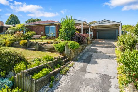 Property photo of 2 Warralong Court Leongatha VIC 3953