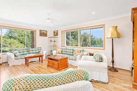 Property photo of 38 Cameron Crescent Kiama Downs NSW 2533
