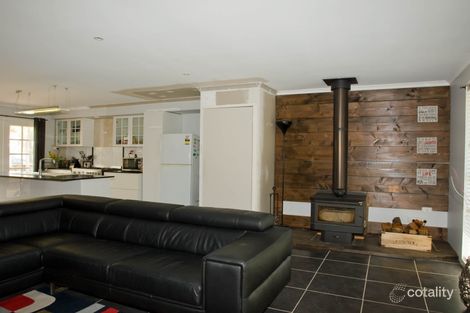Property photo of 9 Fulton Close Bolton Point NSW 2283