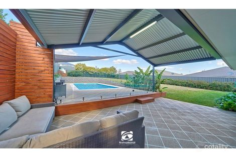 Property photo of 4 Oakbank Place Currans Hill NSW 2567