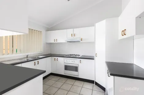 Property photo of 2/6 Binalong Road Pendle Hill NSW 2145