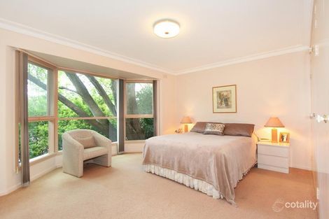 Property photo of 24 Lynden Grove Mount Waverley VIC 3149