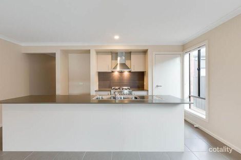 Property photo of 110 Elmslie Drive Cranbourne East VIC 3977