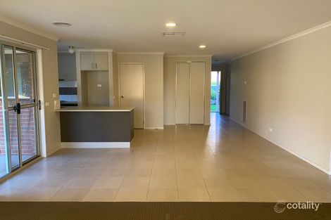 Property photo of 3 Craig Circuit Leneva VIC 3691