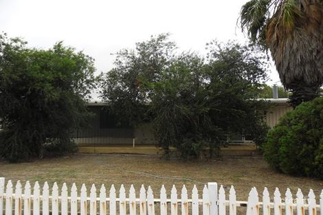 15 Slaughter St, Three Springs, WA 6519