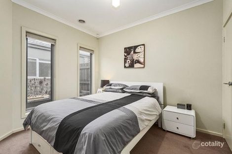 Property photo of 2/8 Horseshoe Circuit Truganina VIC 3029
