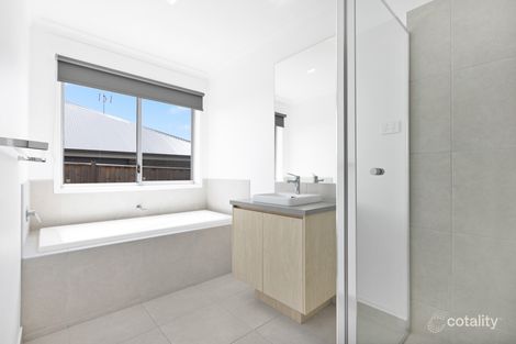 Property photo of 11 Myrtle Place Lucknow VIC 3875