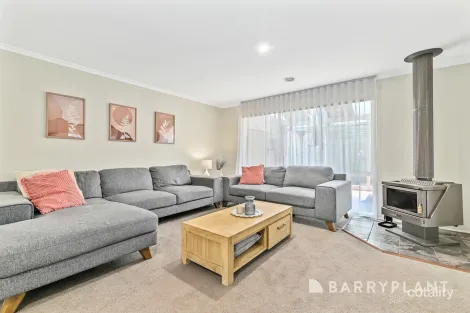 Property photo of 7 Danehill Grove Berwick VIC 3806