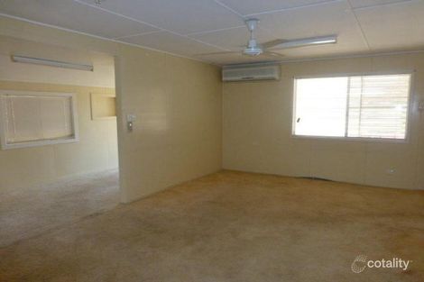 Property photo of 35 Spring Crescent Dysart QLD 4745