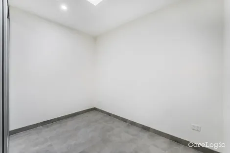 Property photo of 20 Pacific Palms Circuit Hoxton Park NSW 2171