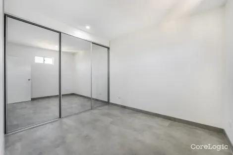 Property photo of 20 Pacific Palms Circuit Hoxton Park NSW 2171