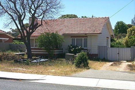 38 Upton St, St James, WA 6102