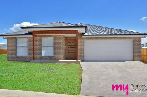 Property photo of 6 Brooking Avenue Elderslie NSW 2570